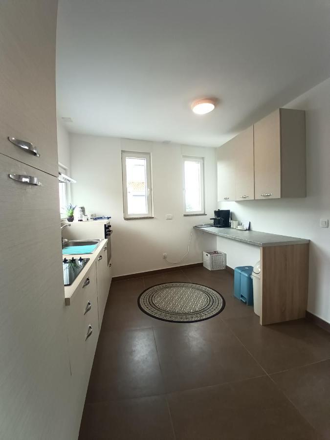 Searenity Pool Suite - Seafront Krmpote-Vodice 外观 照片