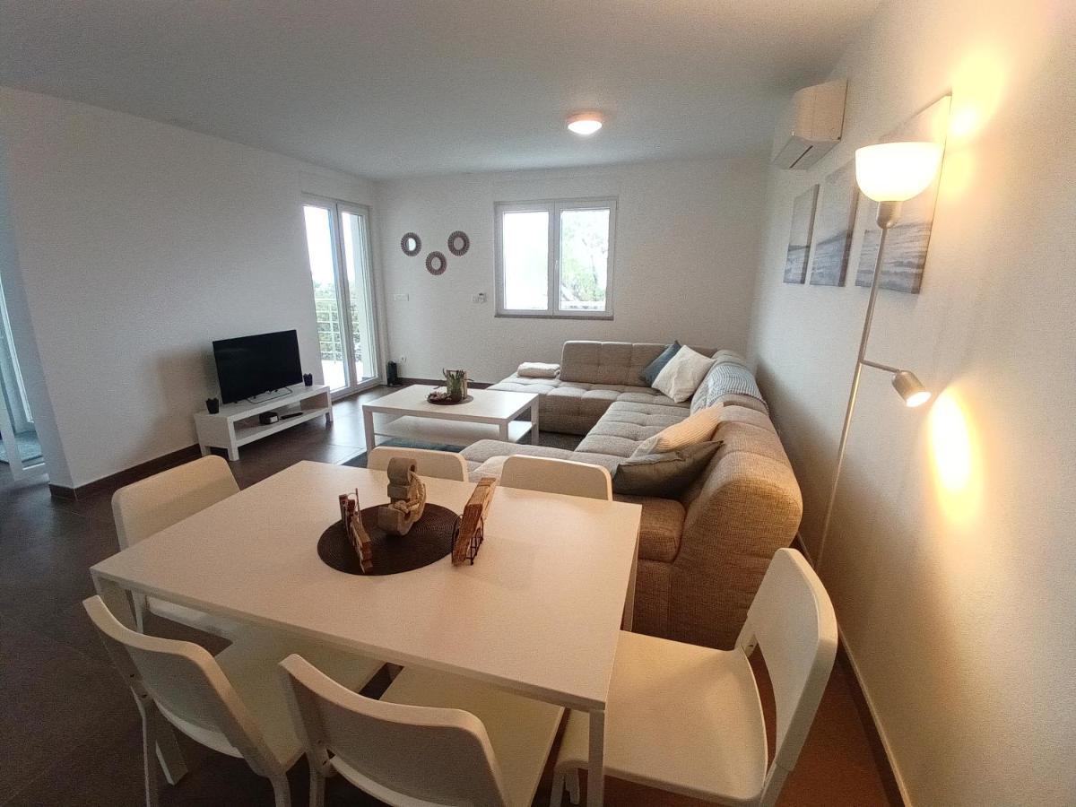 Searenity Pool Suite - Seafront Krmpote-Vodice 外观 照片