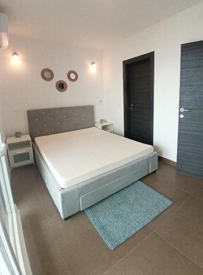 Searenity Pool Suite - Seafront Krmpote-Vodice 外观 照片